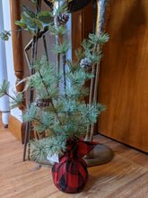 Load image into Gallery viewer, Buffalo Check Sparkle Pint Tree 18"